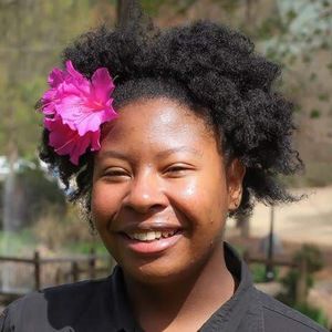 Meet your Posher, Nadia